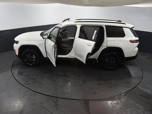 New 2025 Jeep Grand Cherokee L Altitude image 48
