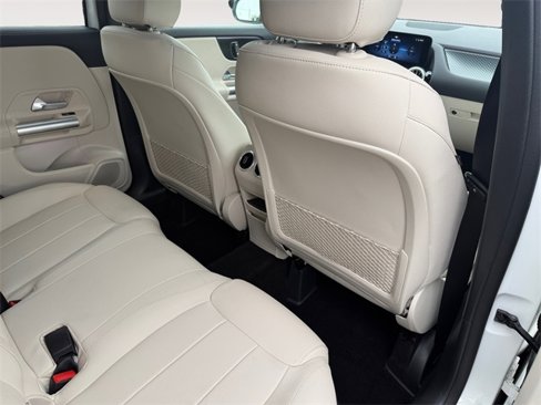Used 2025 Mercedes-Benz GLA 250 image 27