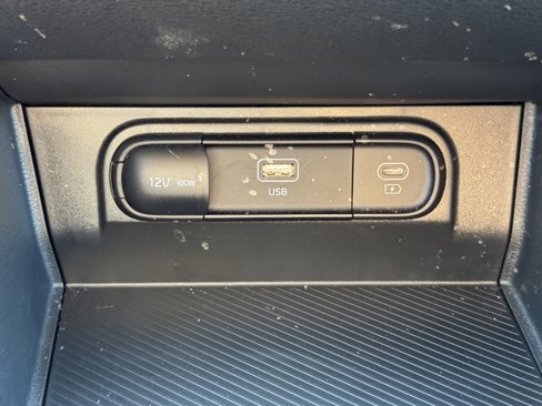New 2025 Kia Sportage LX image 18