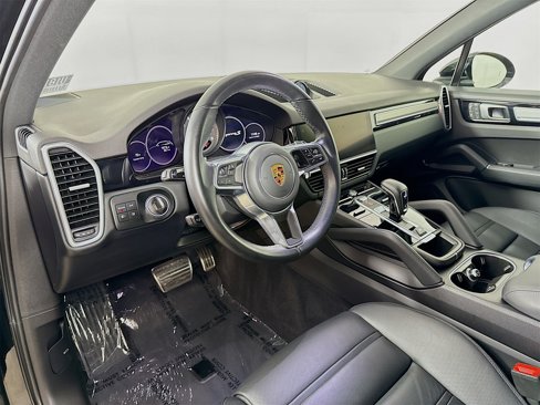 Certified 2022 Porsche Cayenne S Platinum image 4