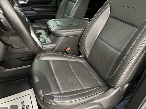 Used 2024 GMC Sierra 3500 Denali w/ Technology Package image 25