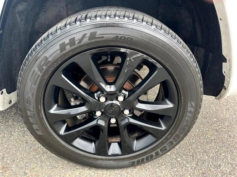 Used 2021 Jeep Grand Cherokee Laredo X image 7