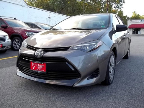 Used 2017 Toyota Corolla LE image 1