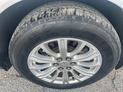 Used 2017 Cadillac XT5 FWD image 26