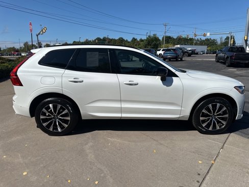 Certified 2025 Volvo XC60 B5 Plus image 6