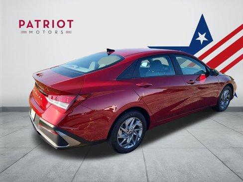 Certified 2024 Hyundai Elantra SEL image 5