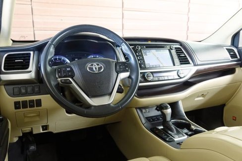 Used 2016 Toyota Highlander Limited image 44