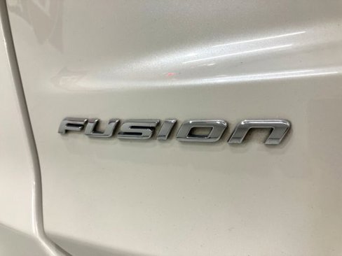 Used 2019 Ford Fusion Titanium image 17
