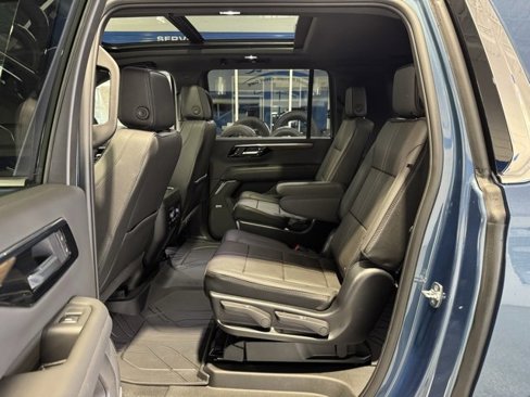 New 2026 Chevrolet Suburban High Country image 10