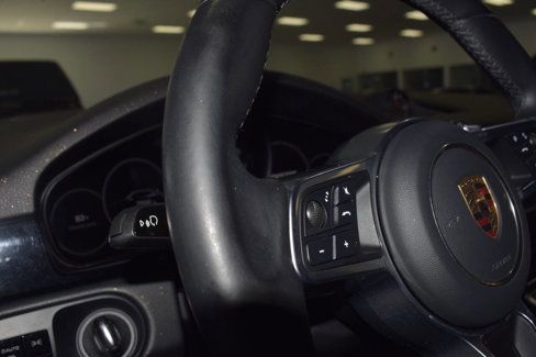 Used 2021 Porsche Cayenne image 38