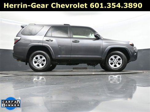 Used 2023 Toyota 4Runner SR5 image 40
