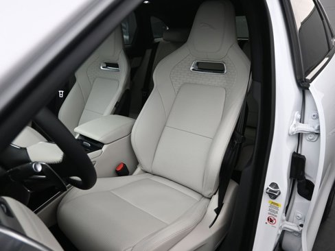 New 2026 Jaguar F-PACE R-Dynamic S image 14