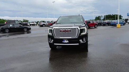 Used 2024 GMC Yukon Denali w/ Advanced Technology Package image 3