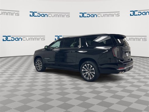 New 2026 Chevrolet Suburban High Country image 6