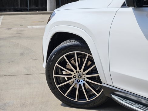 New 2026 Mercedes-Benz GLS 580 4MATIC image 5