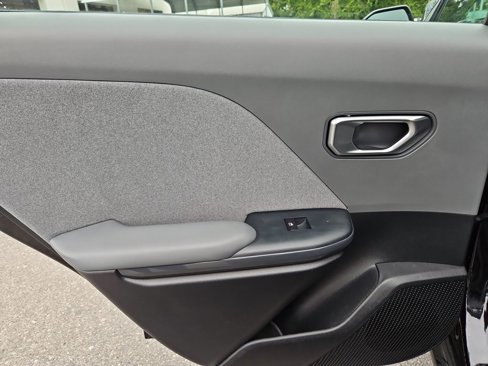 Used 2025 Kia K4 EX image 29