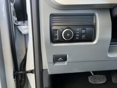 New 2026 Ford F250 4x4 Crew Cab Super Duty image 10