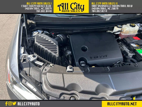 Used 2018 Chevrolet Traverse LT image 33