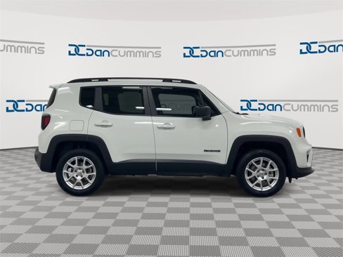 Used 2022 Jeep Renegade Latitude image 9