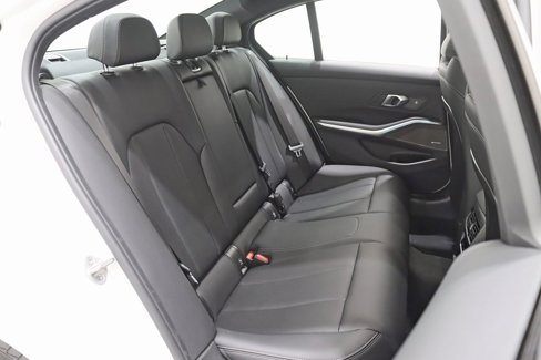 Used 2025 BMW M340i xDrive w/ Premium Package image 31