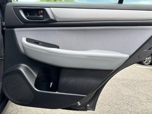 Used 2019 Subaru Outback 2.5i image 30