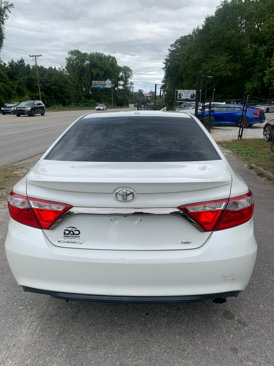 Used 2015 Toyota Camry SE image 5