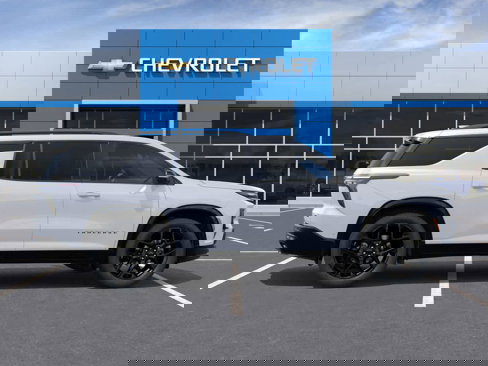 New 2026 Chevrolet Traverse RS w/ LPO, Floor Liner Package image 5