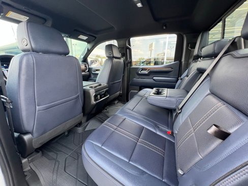 Used 2023 Chevrolet Silverado 1500 High Country w/ Z71 Off-Road Package image 18