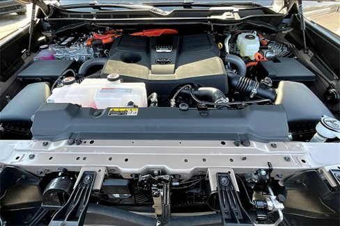 New 2026 Toyota Tundra 4x4 CrewMax Hybrid image 11