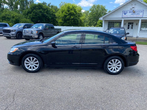 Used 2013 Chrysler 200 Touring w/ Cold Weather Group image 2