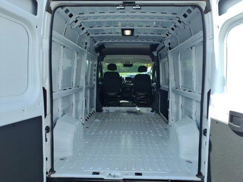 Used 2025 RAM ProMaster 2500 w/ Convenience Group image 11