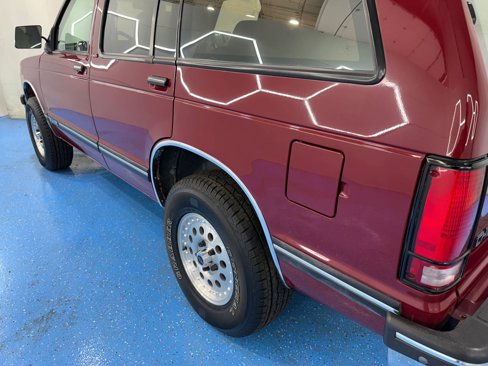 Used 1994 Chevrolet S10 Pickup 4WD 4-Door image 30