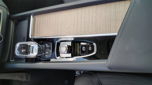 New 2026 Volvo XC60 B5 Plus w/ Protection Package Premier image 23