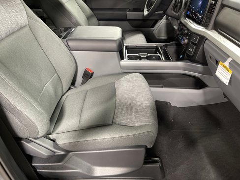 New 2026 Ford F250 XLT w/ XLT Premium Package image 15
