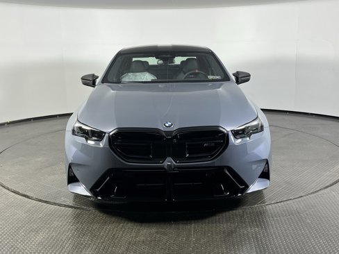 New 2026 BMW M5 w/ Carbon Package image 3