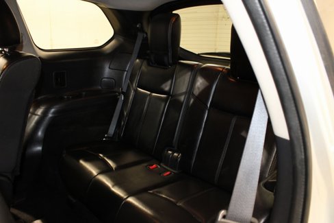 Used 2020 Nissan Pathfinder SL image 18