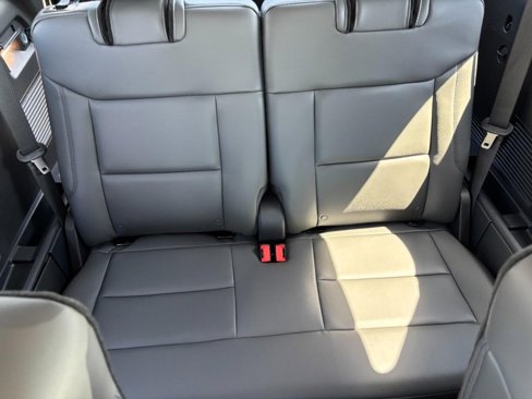 New 2025 Ford Explorer Active w/ Active Comfort Package image 6