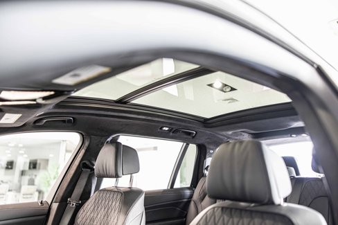 Used 2025 BMW X7 M60i w/ Climate Comfort Package image 21