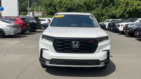 Used 2025 Honda Pilot TrailSport image 2