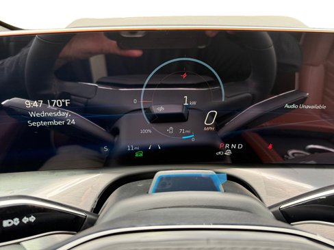 New 2026 Cadillac Vistiq Platinum image 11