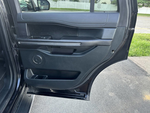 Used 2020 Ford Expedition XLT w/ Equipment Group 202A image 21