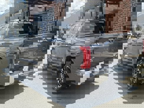 Used 2022 Toyota Tundra Limited image 4