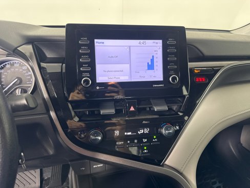 Used 2022 Toyota Camry LE image 18