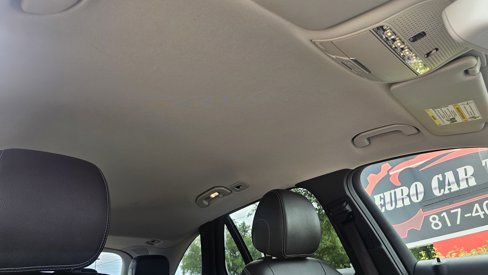 Used 2019 Mercedes-Benz GLC 300 w/ Premium Package image 31