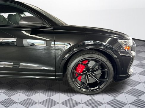 New 2025 Audi RS Q8 performance image 12