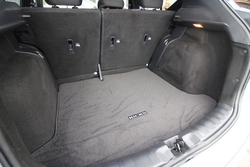 Used 2023 Nissan Kicks SR image 31