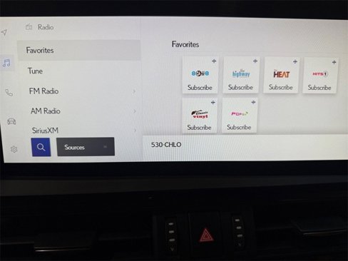 Used 2024 Lexus ES 300h image 34