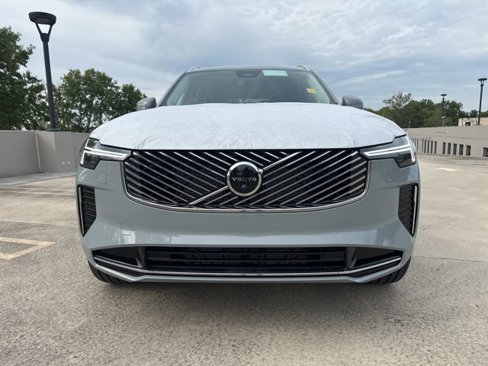 New 2026 Volvo XC90 B6 Ultra image 2