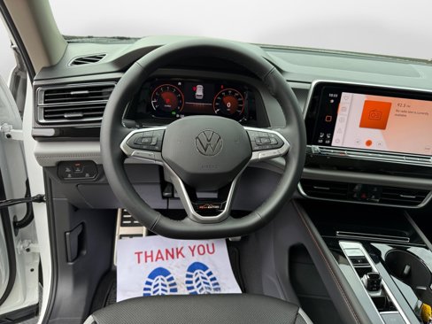New 2025 Volkswagen Atlas Peak Edition SE image 10