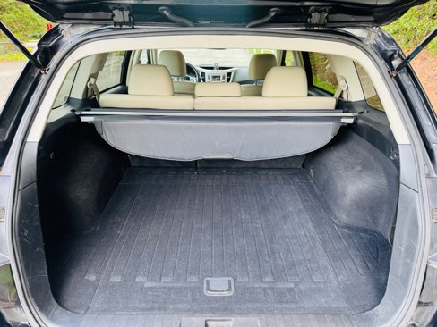 Used 2012 Subaru Outback 2.5i Limited w/ Moonroof Pkg image 14